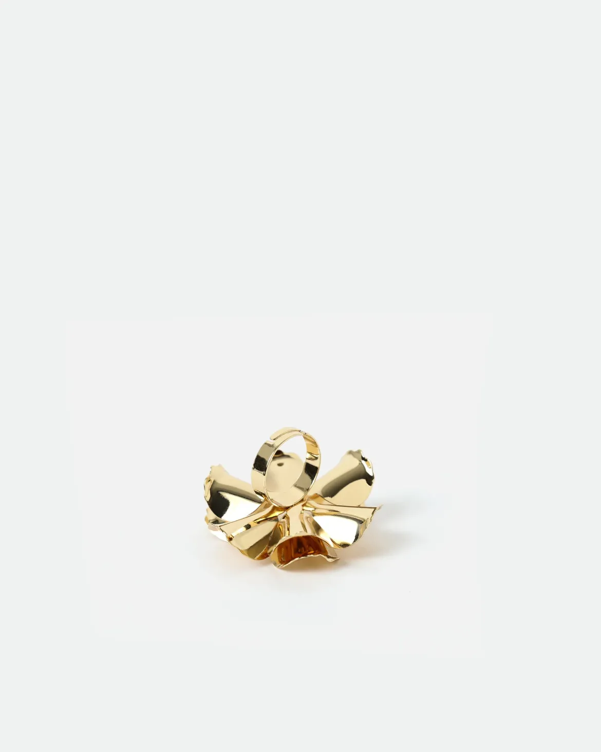 Anillo en forma de flor