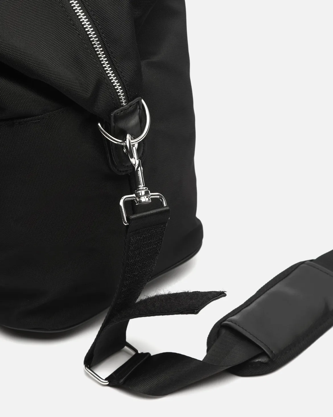 Bolsa fin de semana con asa bandolera extraíble