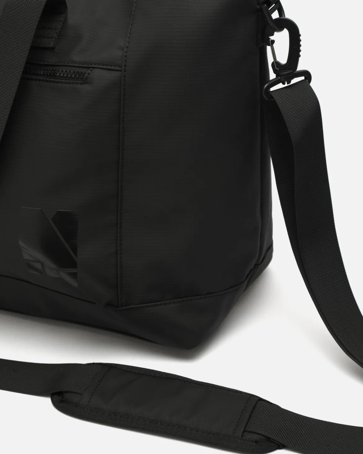 Bolsa fin de semana en nylon con bandolera extraíble