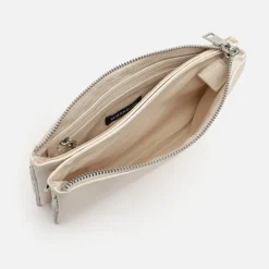 Bolso bandolera con correa