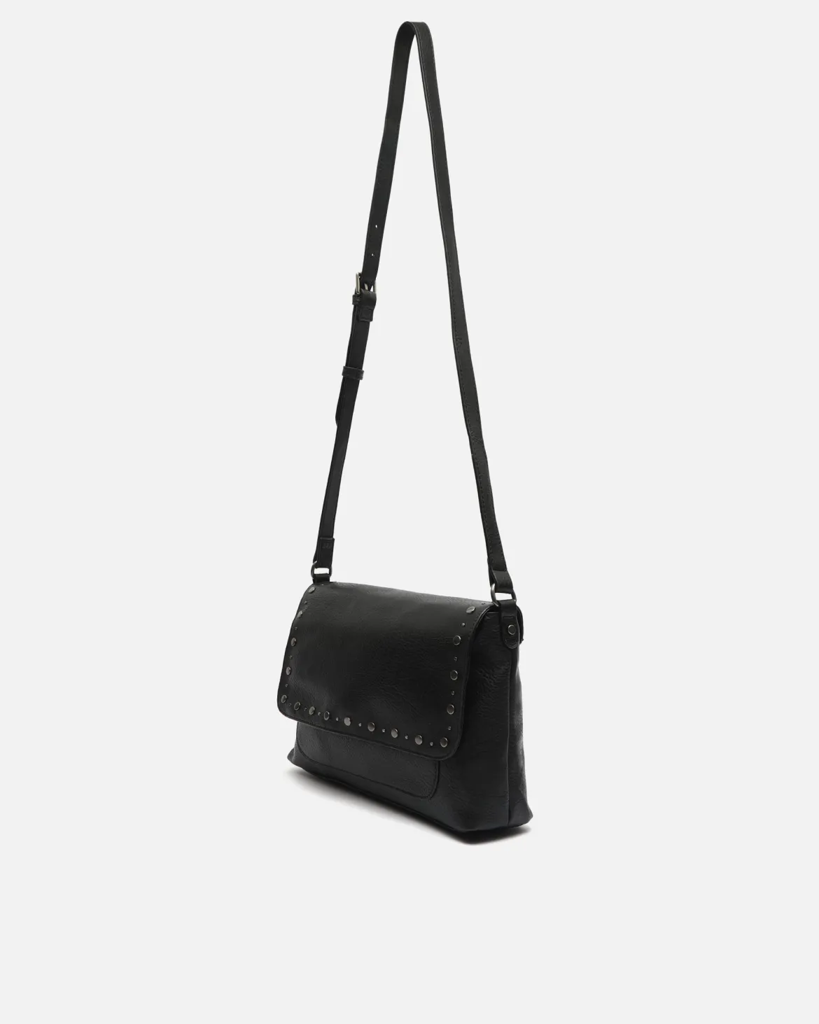 Bolso bandolera con detalles metálicos