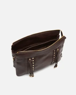 Bolso bandolera con detalles metálicos