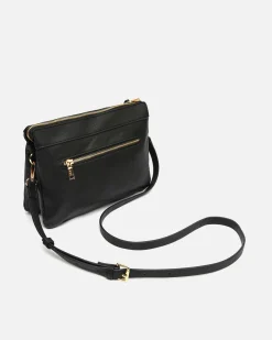 Bolso bandolera con detalles metálicos