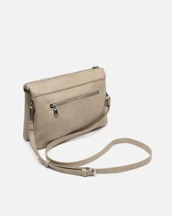Bolso bandolera con detalles metálicos