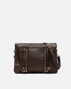 Bolso bandolera con detalles metálicos