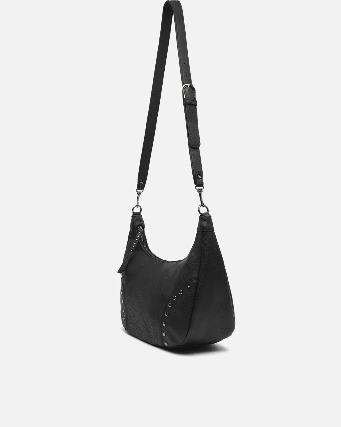 Bolso bandolera con detalles metálicos