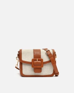 Bolso bandolera con solapa efecto rafia