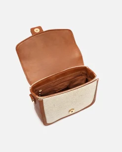 Bolso bandolera con solapa efecto rafia