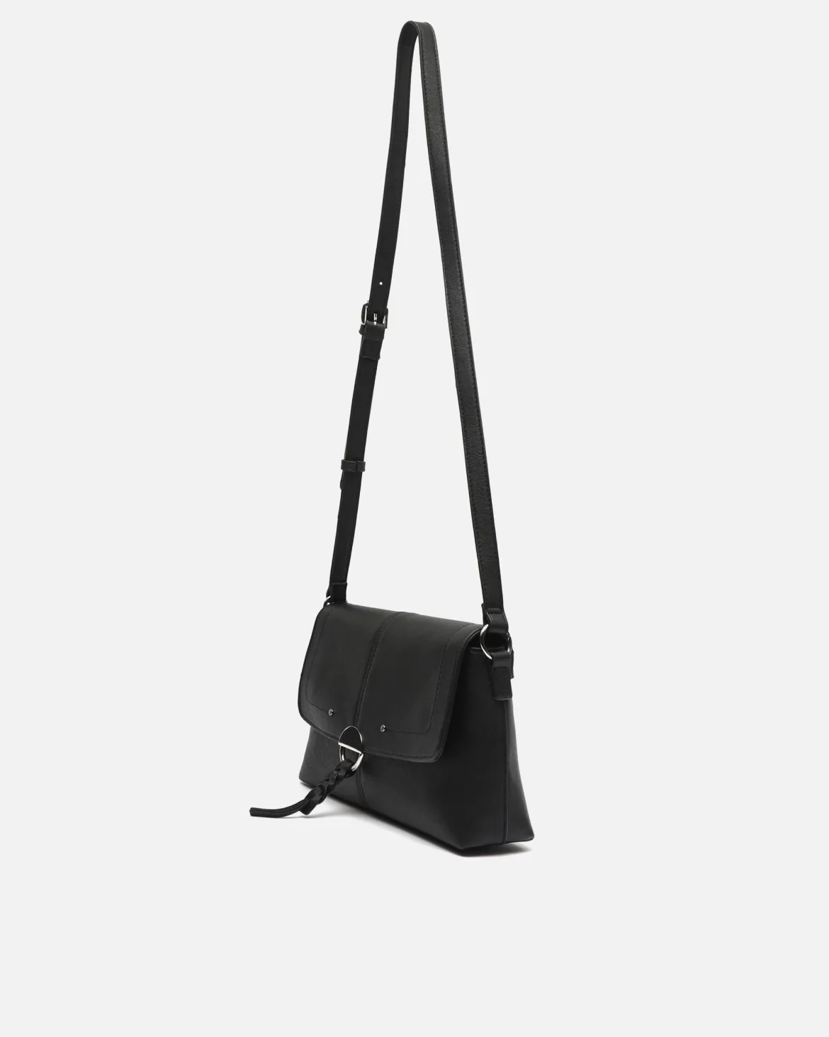 Bolso bandolera con solapa
