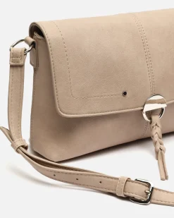 Bolso bandolera con solapa