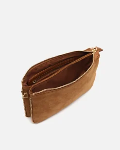 Bolso bandolera efecto ante y con detalles metálicos