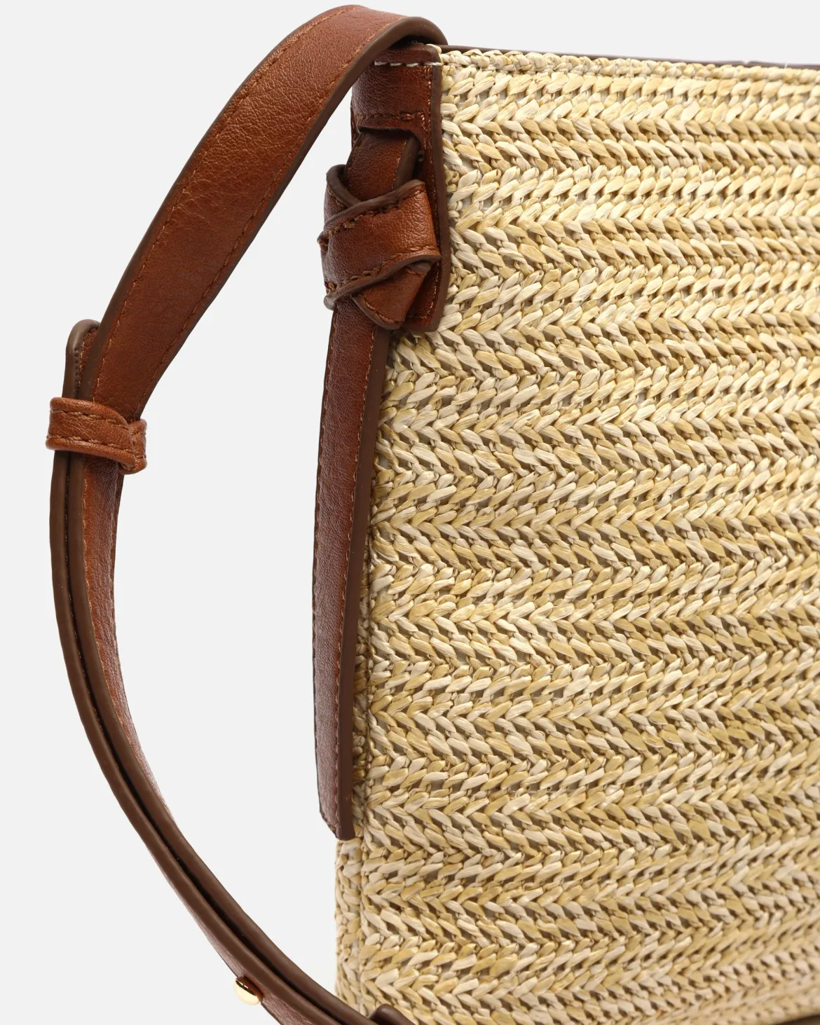 Bolso bandolera efecto rafia