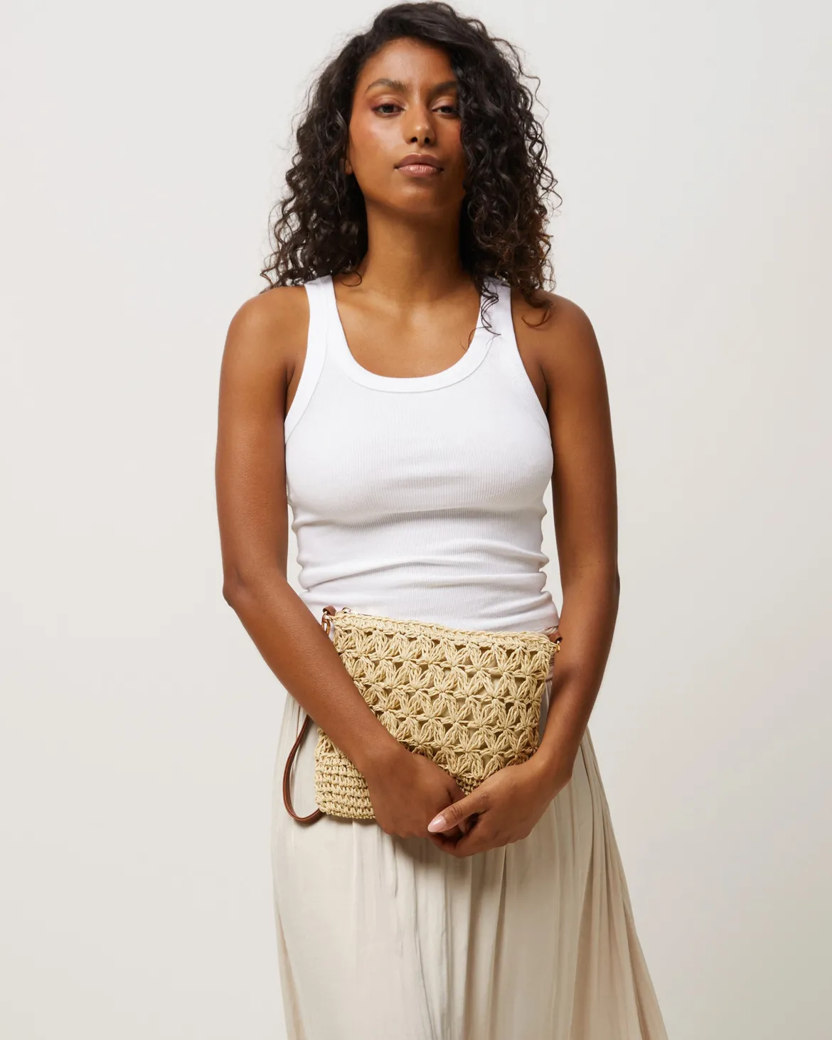 Bolso bandolera efecto rafia