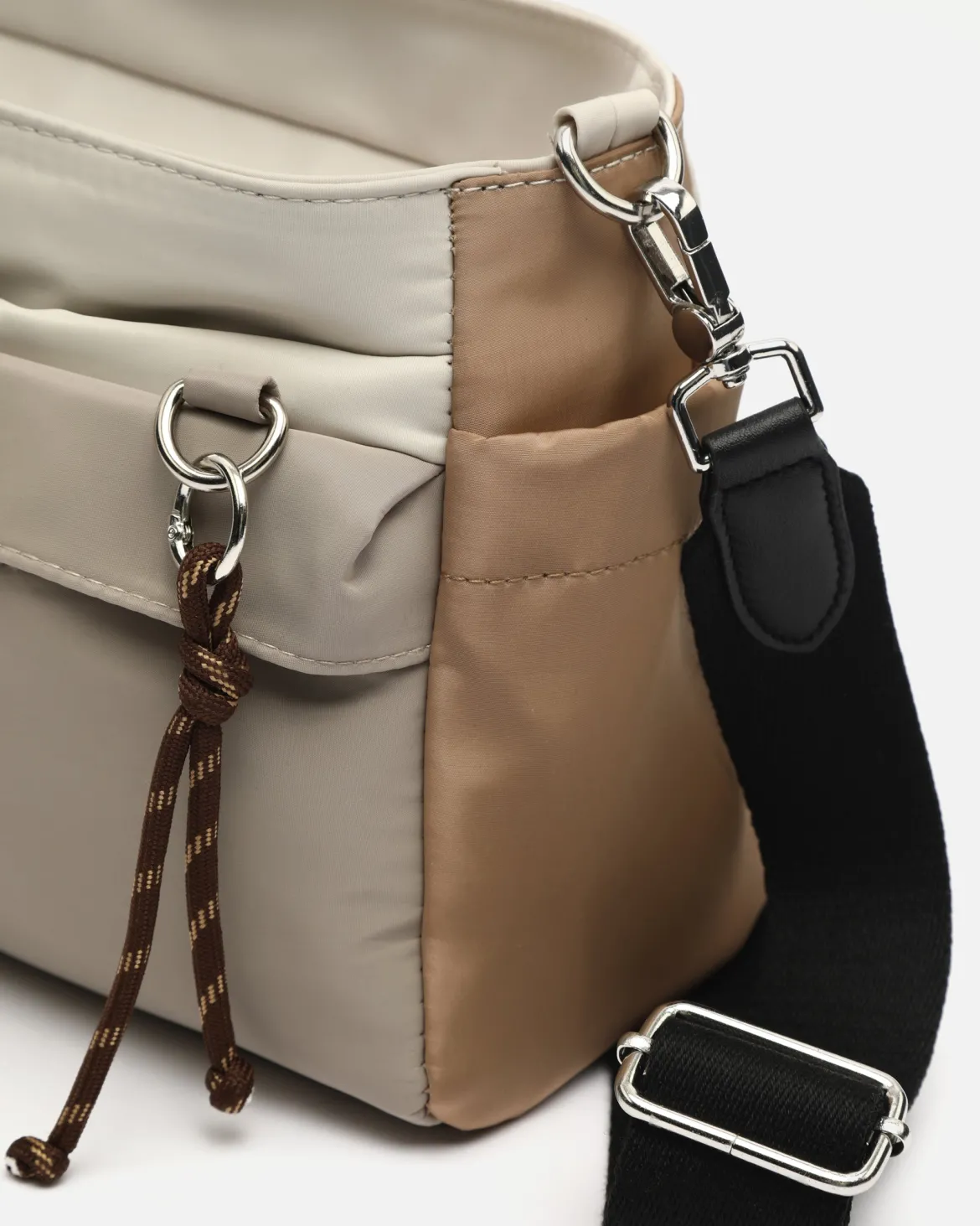 Bolso bandolera en nylon
