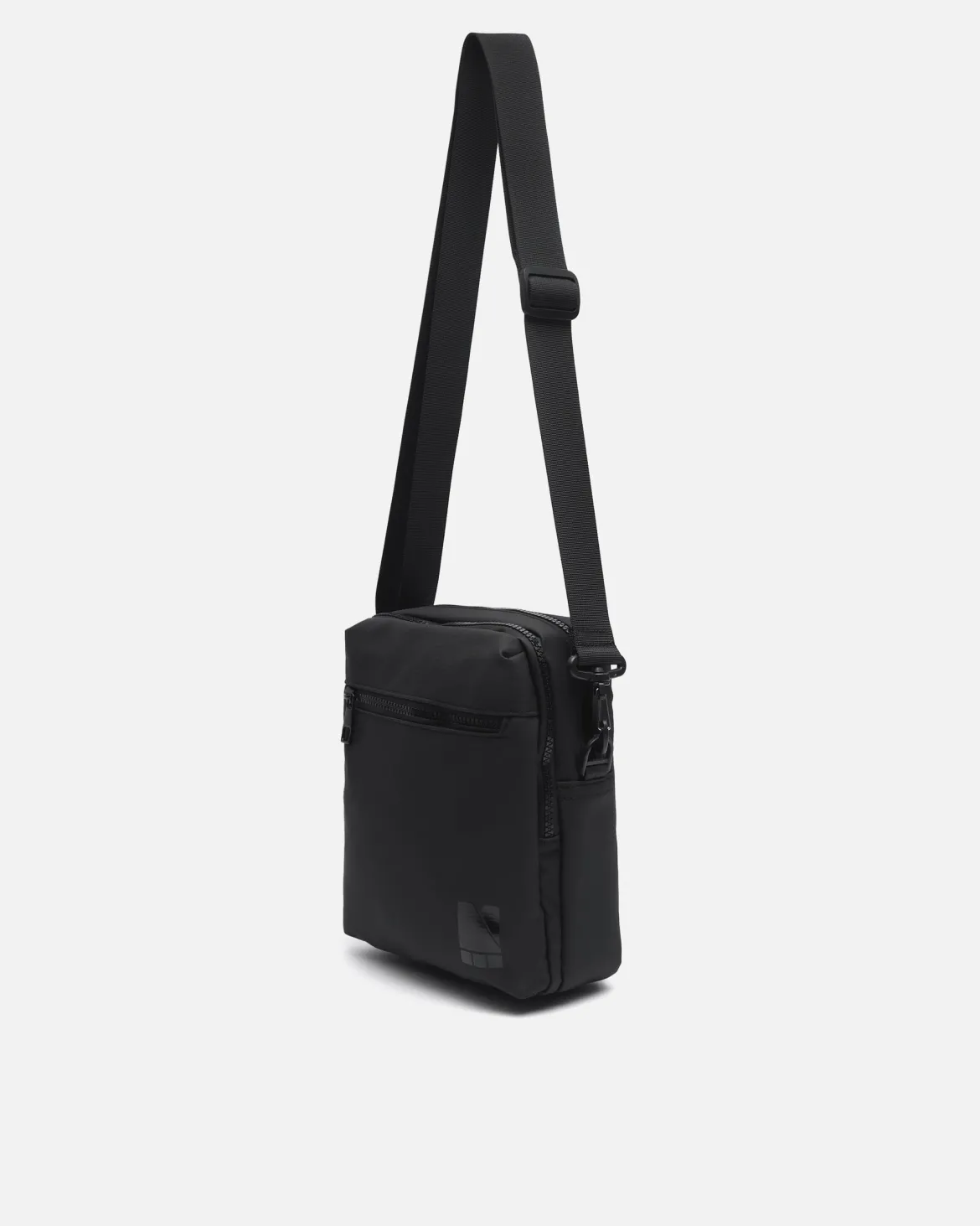 Bolso bandolera mediano en nylon