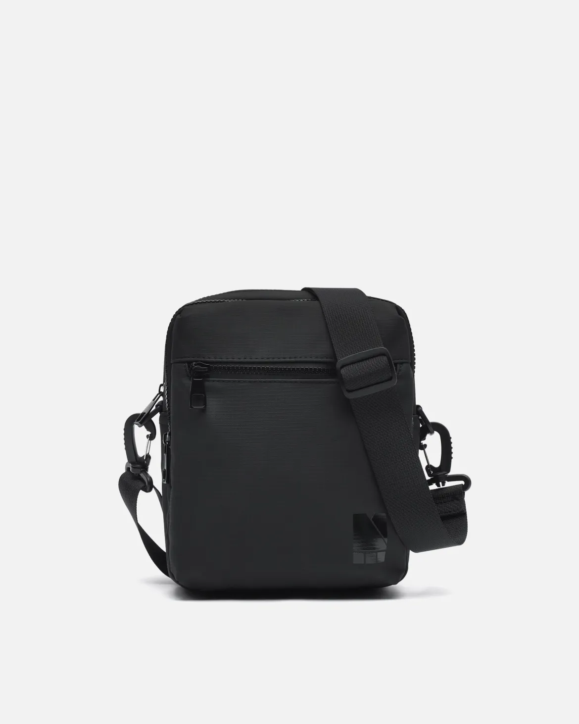 Bolso bandolera mediano en nylon