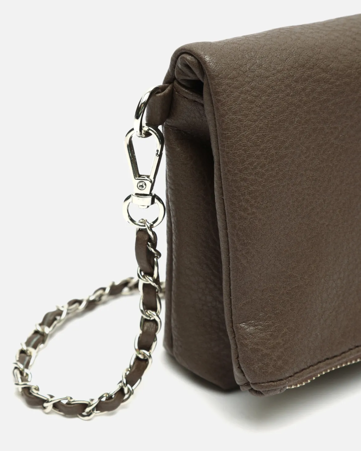 Bolso bandolera pequeño con solapa