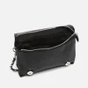 Bolso bandolera pequeño con solapa y grabado de estrellas