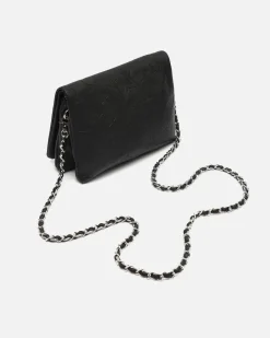 Bolso bandolera pequeño con solapa y grabado de estrellas