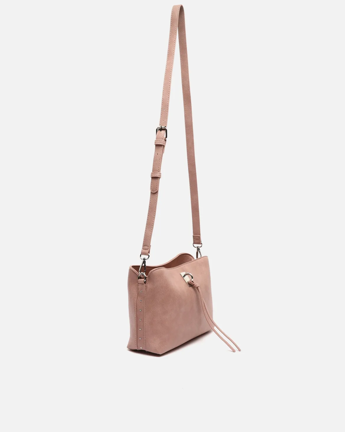 Bolso bandolera pequeño con detalles metálicos