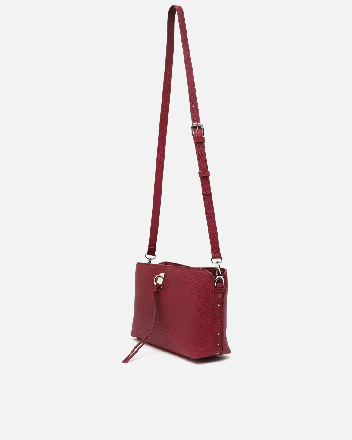 Bolso bandolera pequeño con detalles metálicos