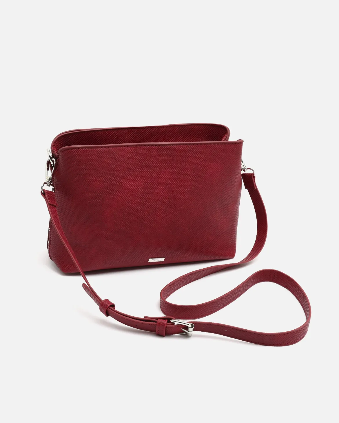 Bolso bandolera pequeño con detalles metálicos