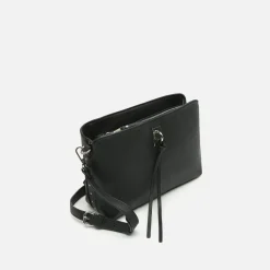 Bolso bandolera pequeño con detalles metálicos