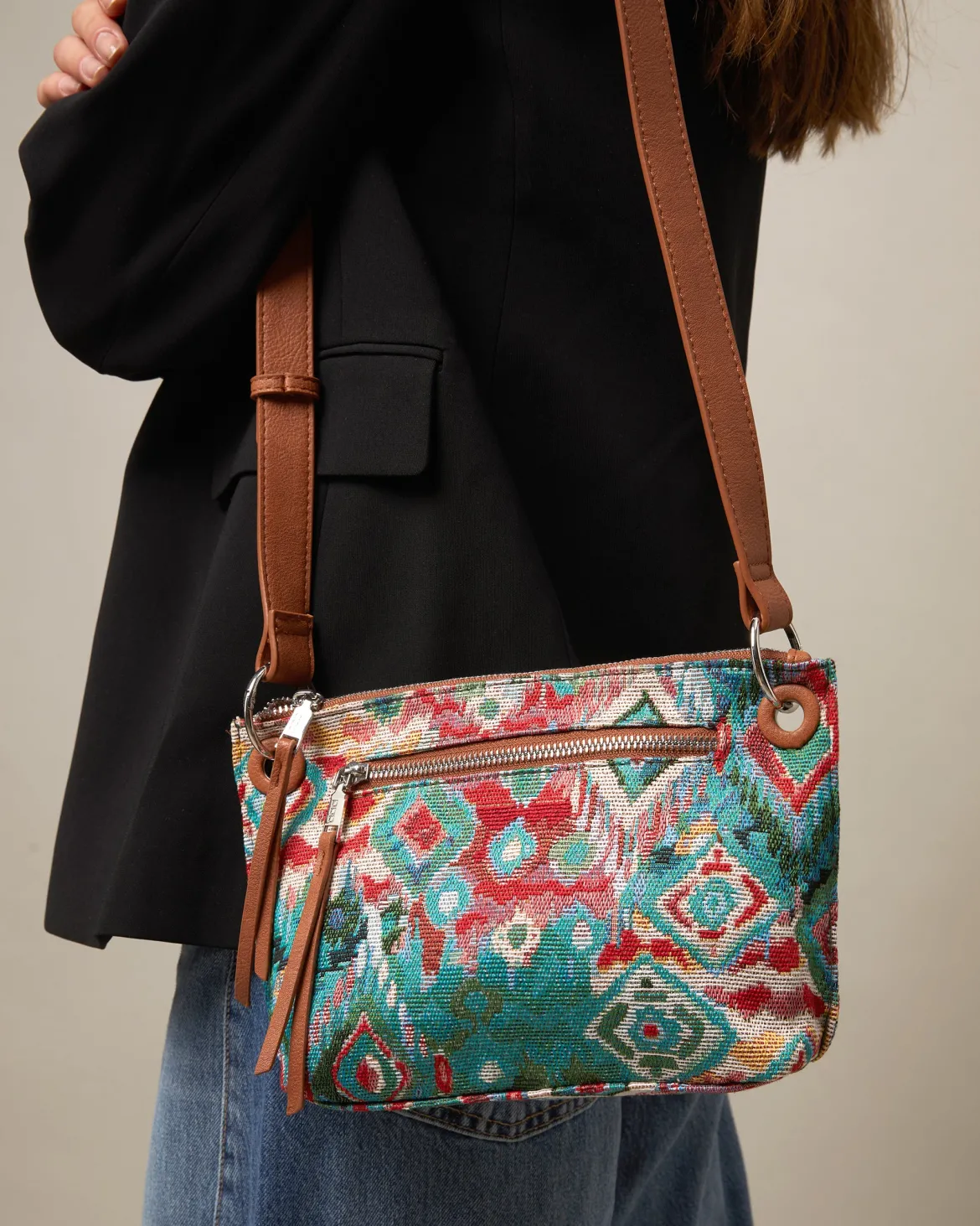 Bolso bandolera pequeño con estampado jacquard