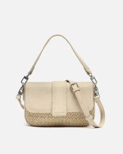 Bolso bandolera pequeño con solapa efecto rafia
