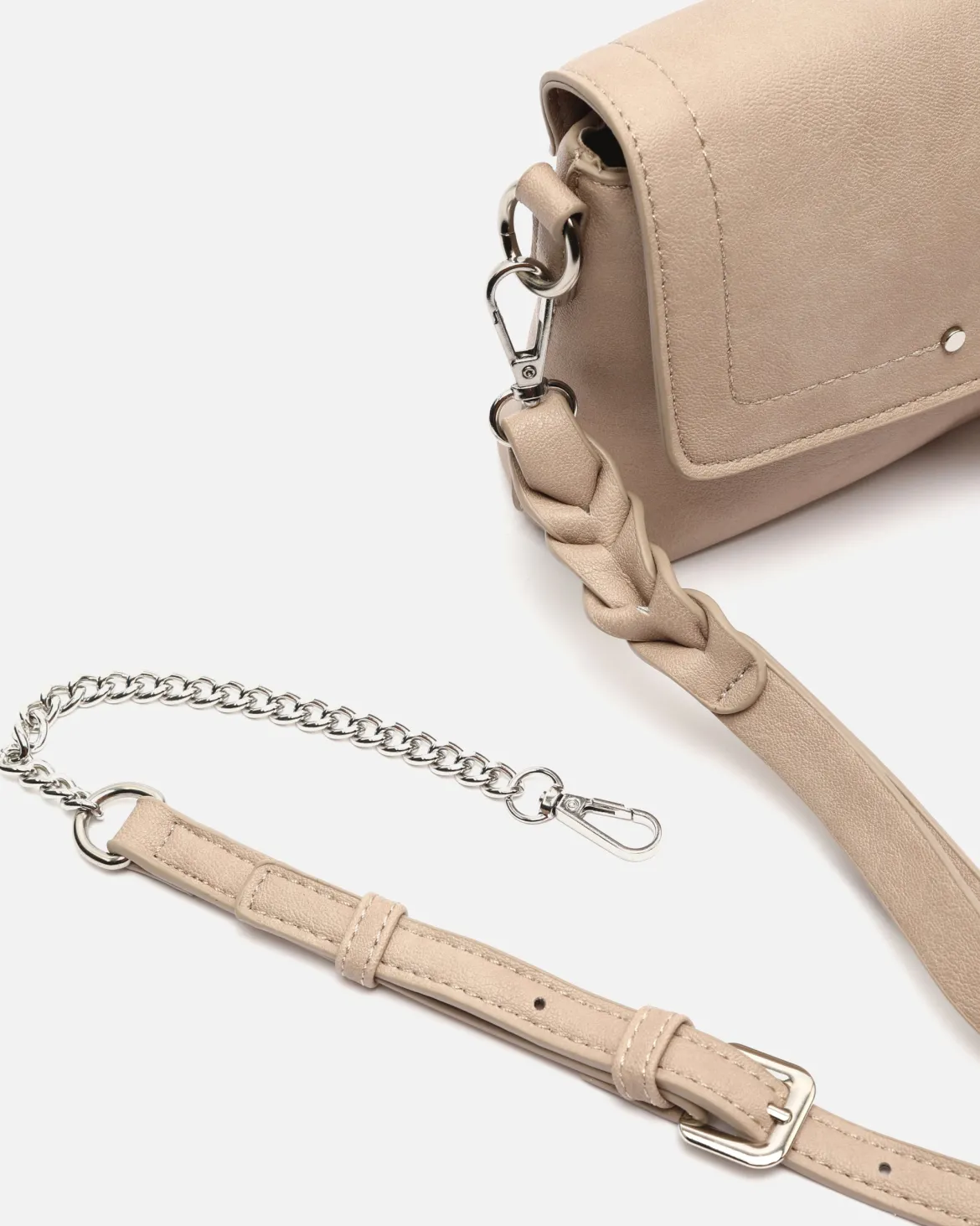 Bolso bandolera pequeño con solapa