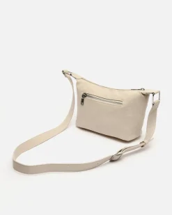 Bolso bandolera pequeño con detalles metálicos