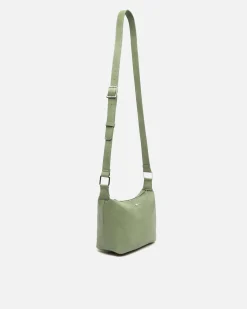 Bolso bandolera pequeño con detalles metálicos
