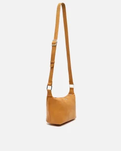 Bolso bandolera pequeño con detalles metálicos