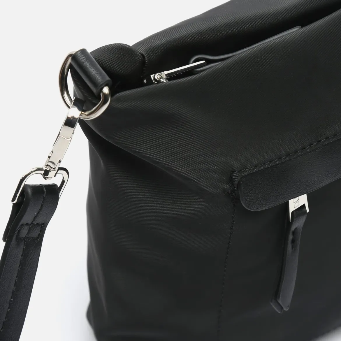 Bolso bandolera pequeño de nylon