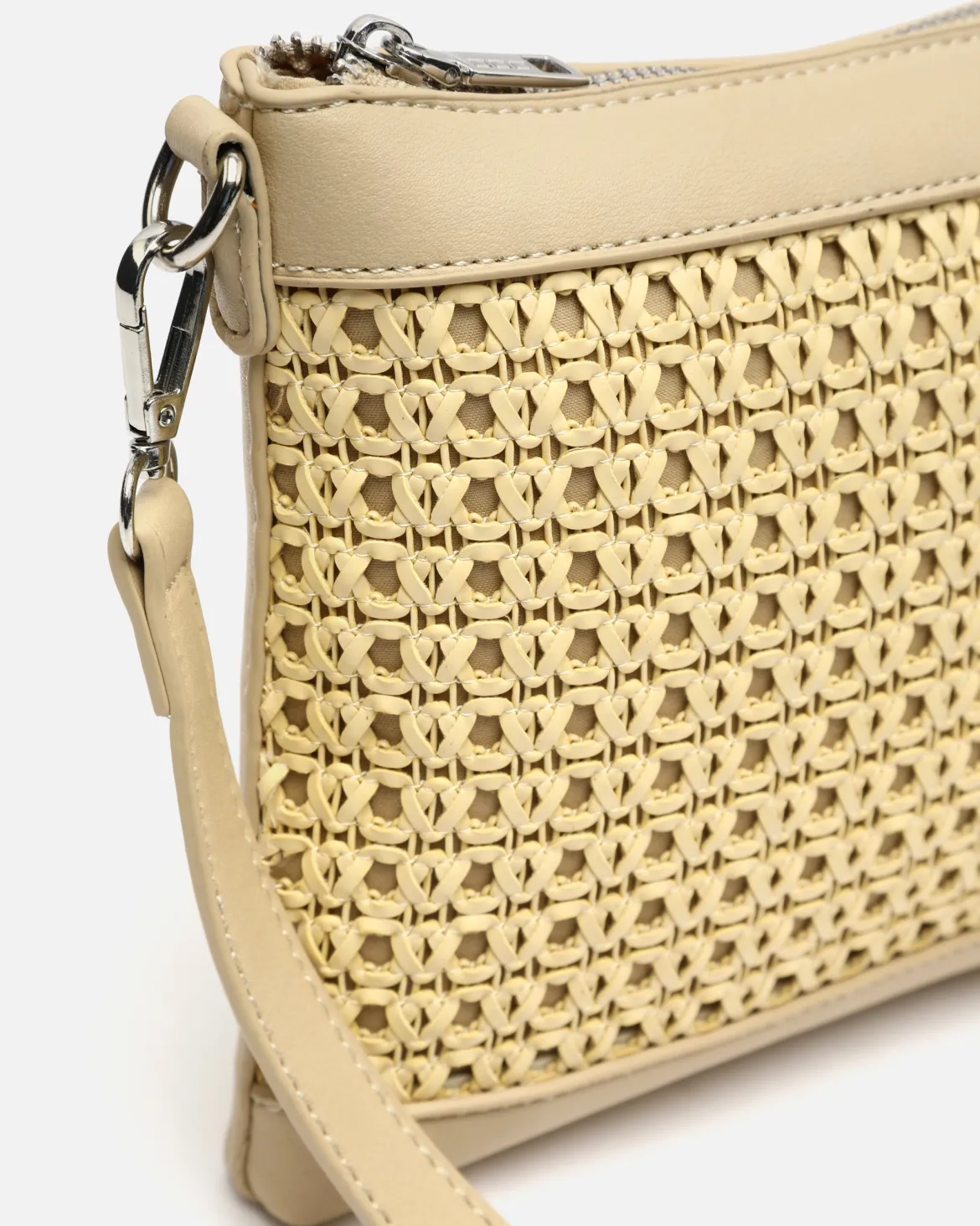 Bolso bandolera pequeño efecto rafia
