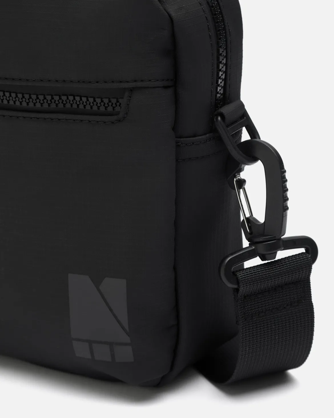 Bolso bandolera pequeño en nylon