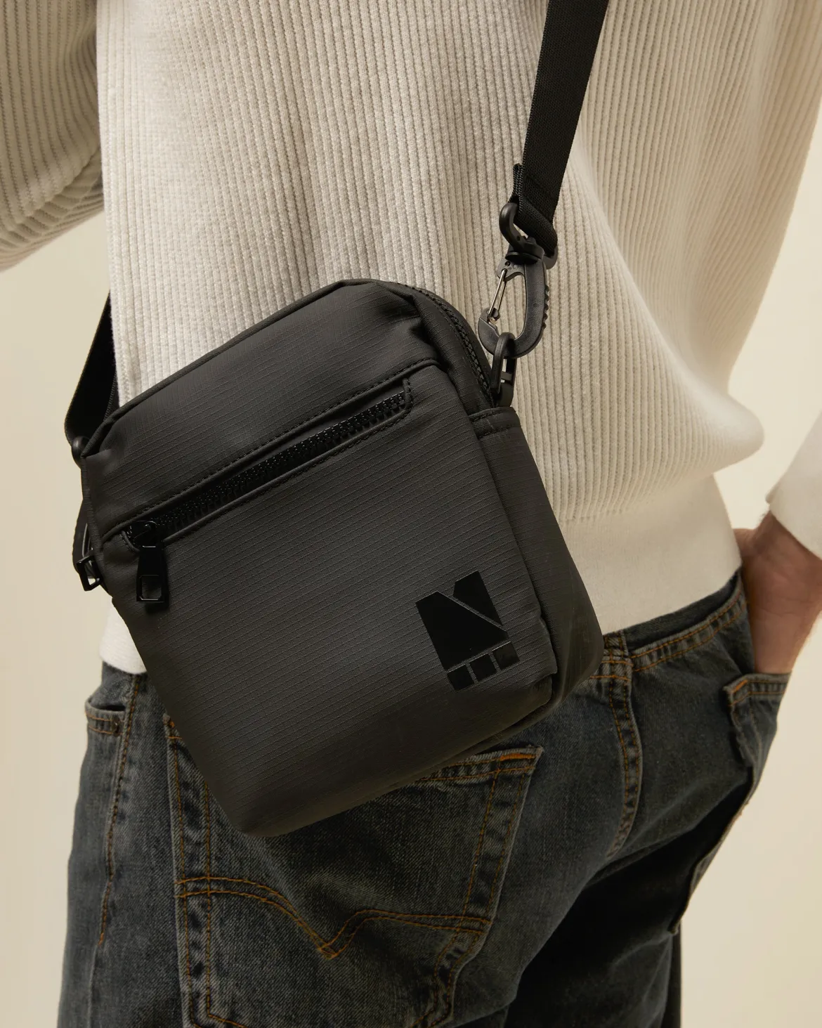 Bolso bandolera pequeño en nylon