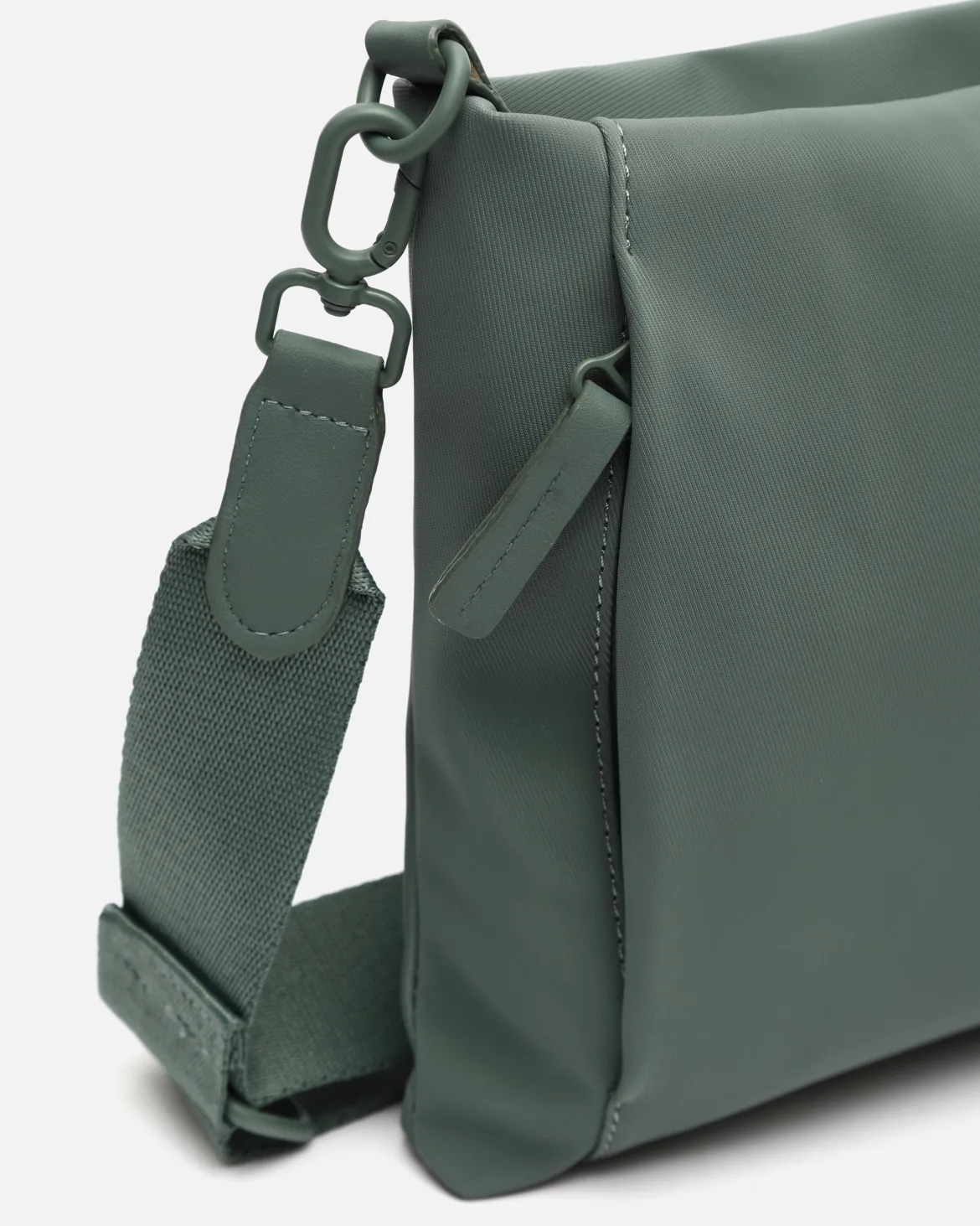 Bolso bandolera pequeño en nylon