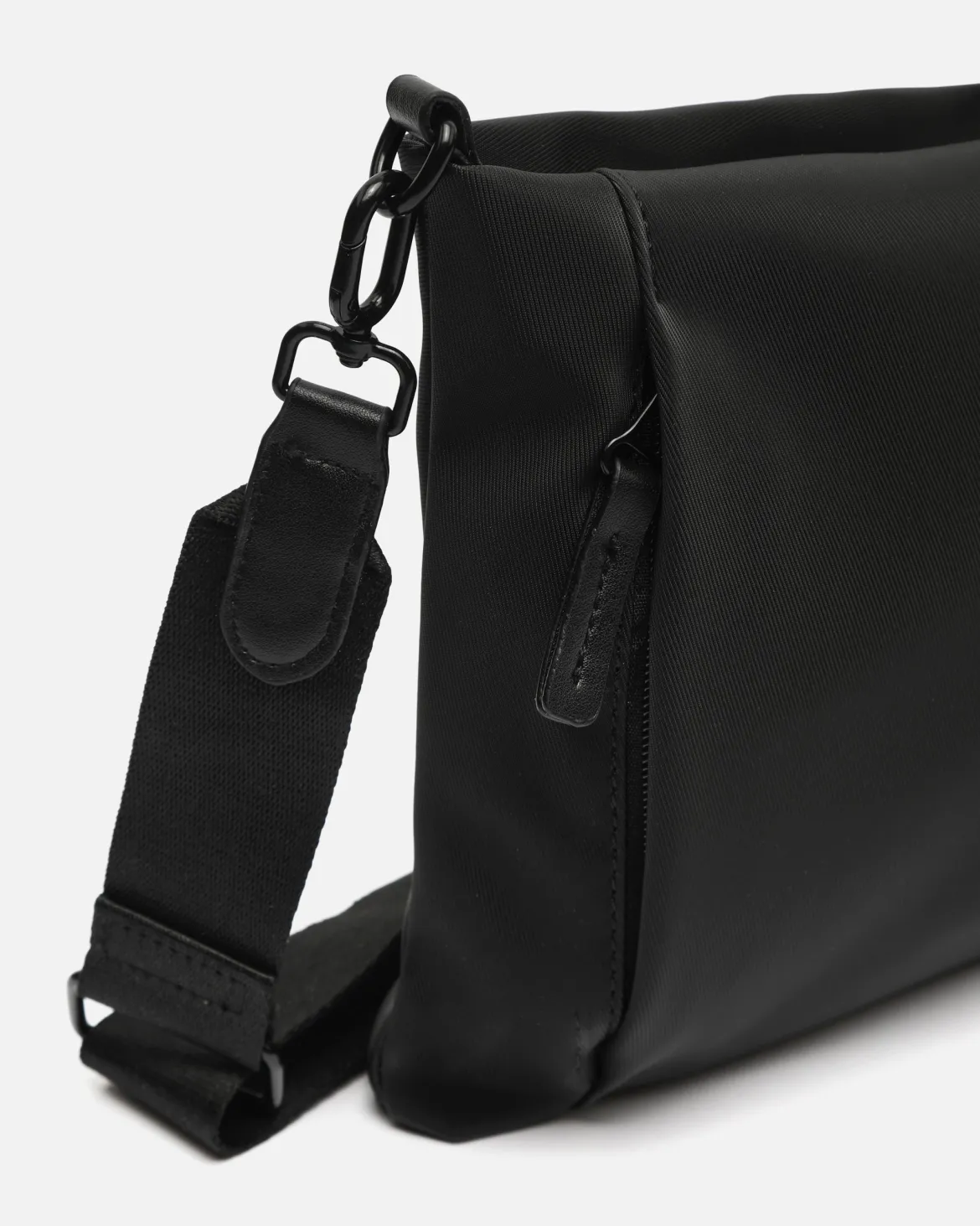 Bolso bandolera pequeño en nylon