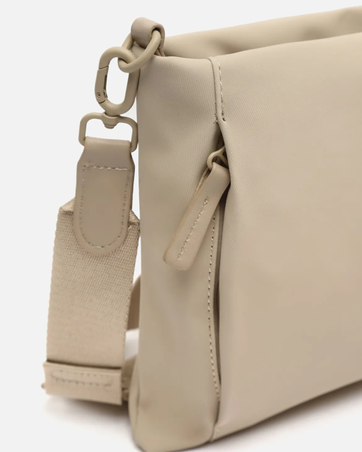 Bolso bandolera pequeño en nylon