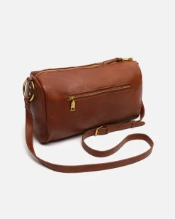 Bolso bowling con detalles metálicos