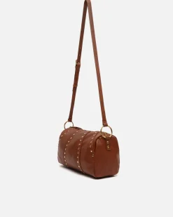 Bolso bowling con detalles metálicos