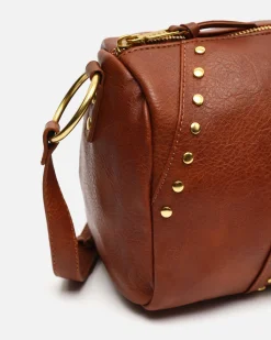 Bolso bowling con detalles metálicos