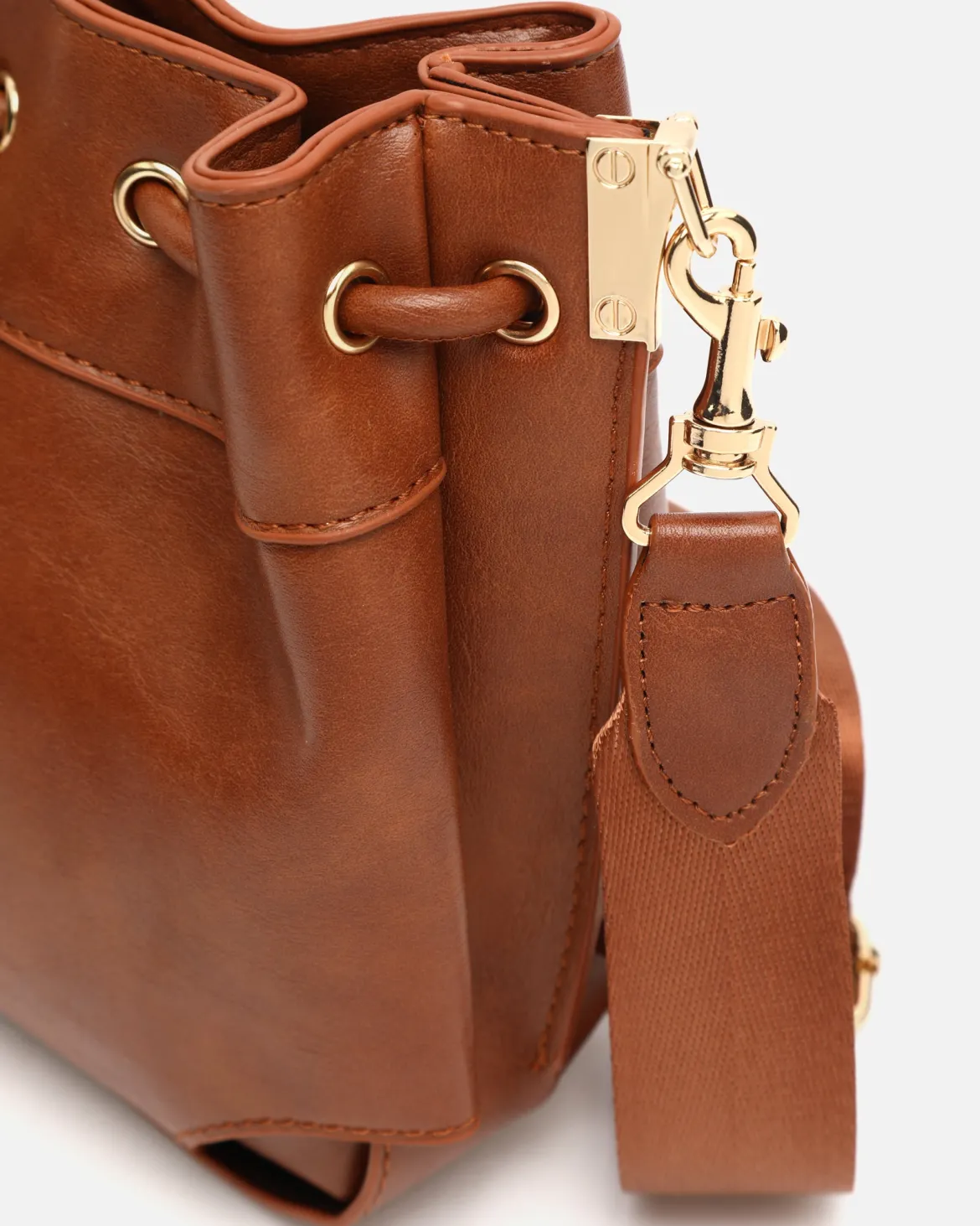 Bolso bucket pequeño
