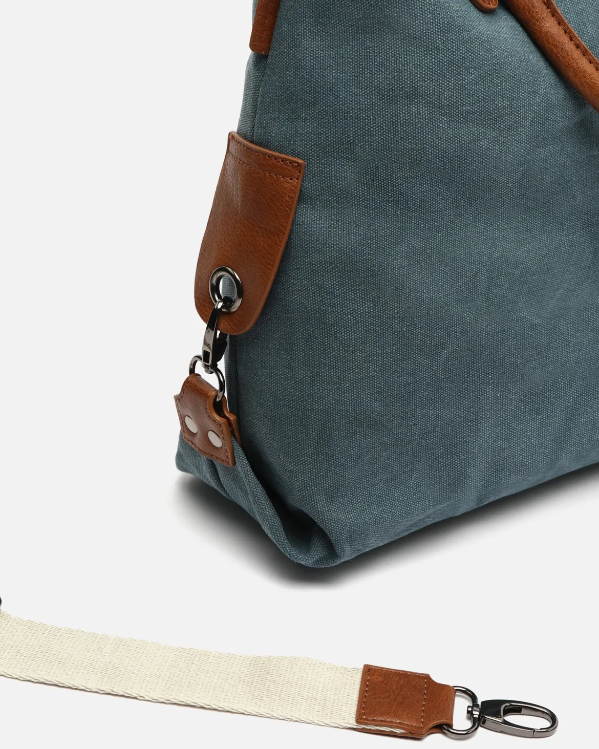 Bolso de hombro con asa bandolera extraíble