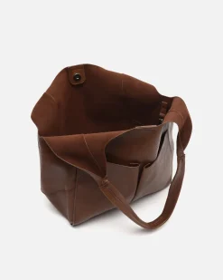 Bolso de hombro con neceser extraíble
