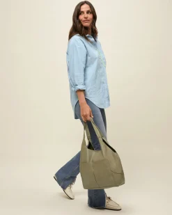 Bolso de hombro con neceser extraíble