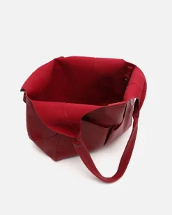 Bolso de hombro con neceser extraíble