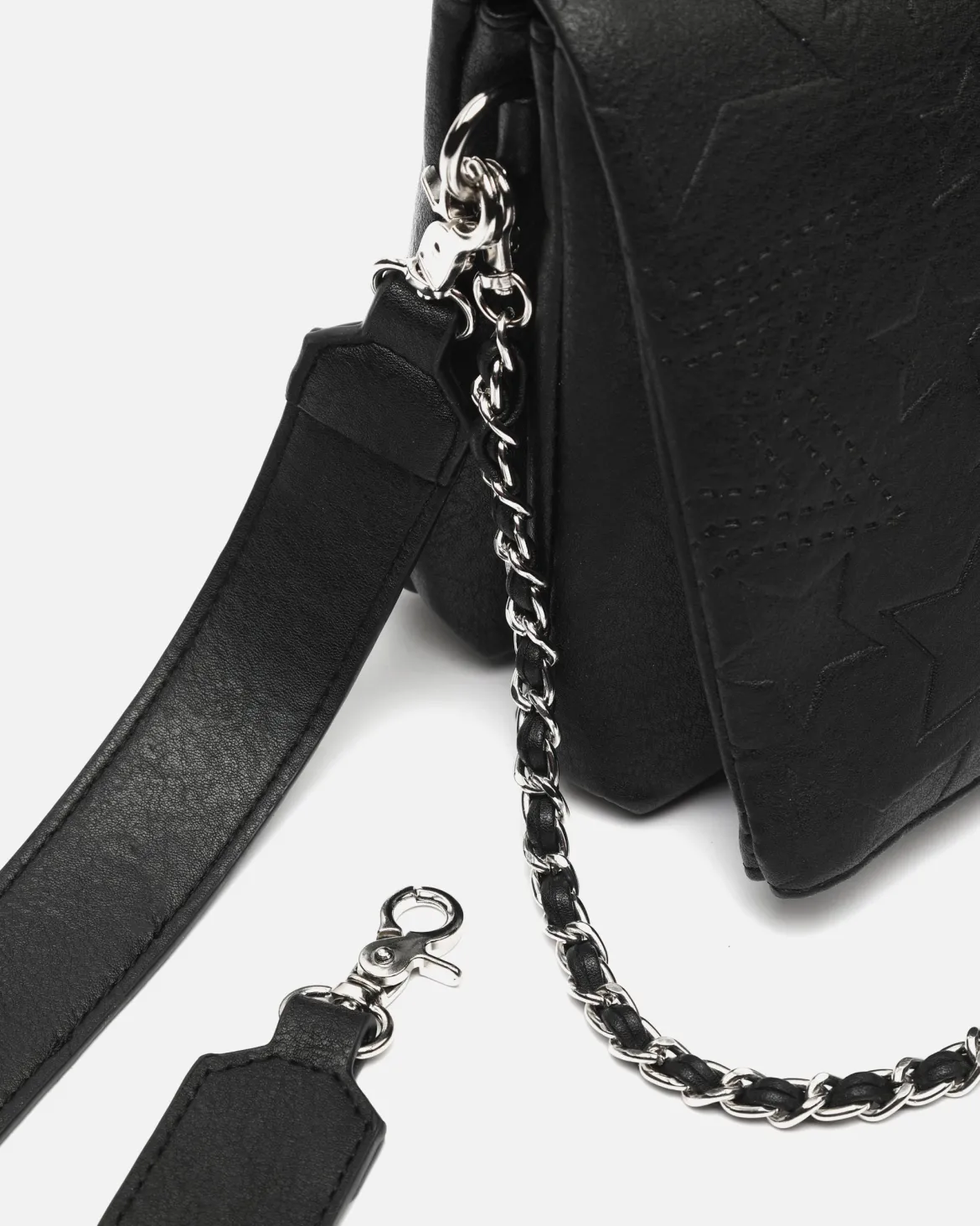 Bolso de hombro con solapa y grabado de estrellas con asa bandolera extraíble