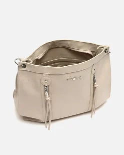 Bolso de hombro grande con detalles metálicos